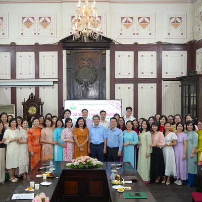 20/10 – YÊU THƯƠNG, TRI ÂN VÀ KẾT NỐI DƯỚI MÁI TRƯỜNG ĐẠI HỌC DƯỢC HÀ NỘI